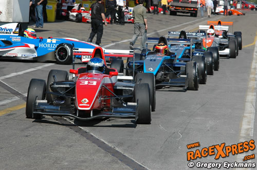 De Formule Renault 2.0 van Thierry Boutsen Energy Racing